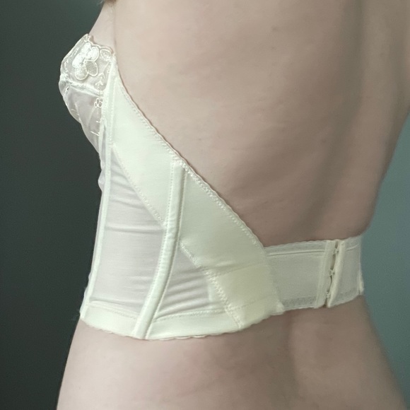 Vintage Cream Lingerie Size 36B/C - Picture 7 of 7